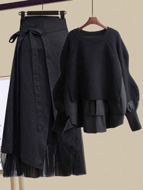 Suits Korean, Vetements Clothing, Asymmetric Skirt, 2 Piece Suit, Party Suits, Mode Boho, Crop Top Sweatshirt, Stil Elegant, Corsets And Bustiers