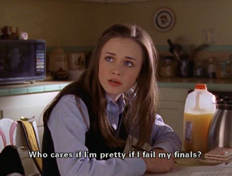 who cares if I'm pretty if I fail my finals? Estilo Rory Gilmore, Studera Motivation, Academic Aesthetic, Gilmore Girls Quotes, Pink North Face, Gillmore Girls, Glimore Girls, Gilmore Girl, Organization Skills