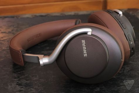 The best noise-canceling headphones to buy in 2020 - The Verge Sound Cancelling Headphones, Headphones To Buy, Headphone Sketch, Noise Canceling Headphones, Audiophile Headphones, Best Noise Cancelling Headphones, Wireless Noise Cancelling Headphones, Headphones Design, Kawaii Stuff