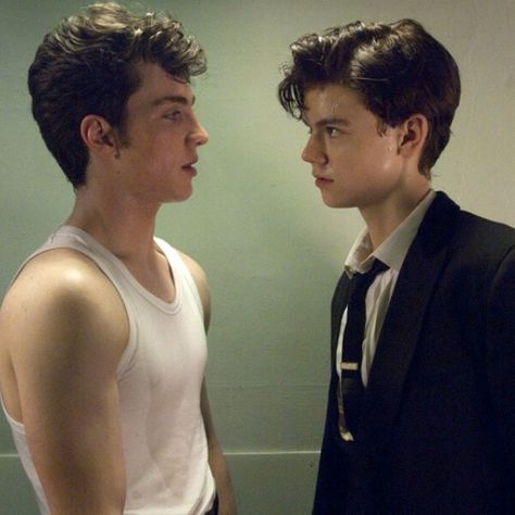 Thomas Brodie-Sangster as Paul McCartney in "Nowhere Boy" Aaron Johnson Taylor, Conor Leslie, Nowhere Boy, Ian And Mickey, Aaron Johnson, Aaron Taylor, Thomas Sangster, Aaron Taylor Johnson, Brodie Sangster