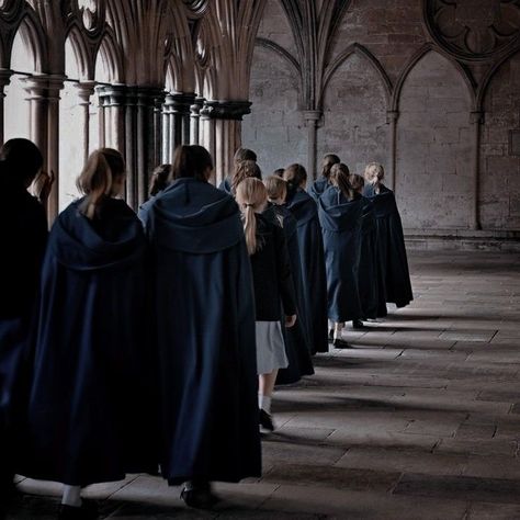 Ravenclaw Robes Aesthetic, Hogwarts Ravenclaw Aesthetic, Ravenclaw Student Aesthetic, Ravenclaw Aesthetic Girl, Hogwarts Outfits Ravenclaw, Hogwarts Aesthetic Ravenclaw, Ravenclaw Girl Aesthetic, Dark Ravenclaw Aesthetic, Hogwarts Houses Aesthetics