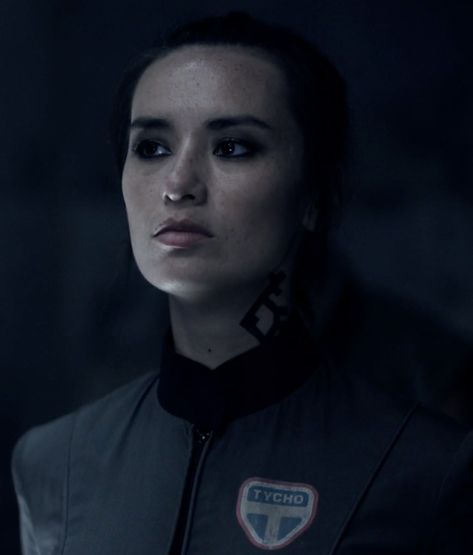 How the Women of The Expanse Are Expanding Our Worldview | Nina Munteanu Writing Coach Cara Gee, Camina Drummer, Miss Detective, Dystopian Fashion, Tv Character, Assistant Director, Female Hero, The Future Is Now, Close Relationship