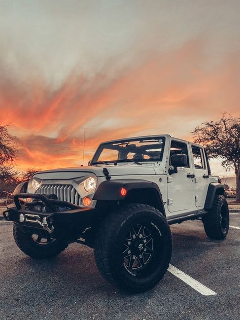 Offroad Jeep driving and parking can be an exciting and adventurous experience. Here are some tips and guidelines to help you enjoy your offroad journey safely: Choose the right Jeep: Make sure your Jeep is suitable for offroad driving. Look for features such as four-wheel drive, high ground clearance, sturdy tires, and a durable suspension system. Jeep Truck Aesthetic, Jeep Wrangler White Aesthetic, Jeep Wallpaper Aesthetic, Aesthetic Jeep Pictures, Jeep Car Aesthetic, White Jeep Aesthetic, Jeep Astethic, White Jeep Wrangler Aesthetic, Jeeps Aesthetic