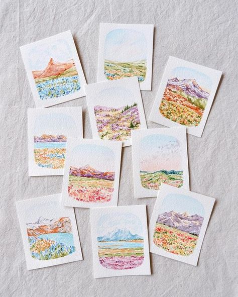 Croquis, Watercolor On The Go, Painting Inspo Easy Watercolor, Watercolor Pallet Aesthetic, Watercolor Art Colorful, Watercolor Art Gift Ideas, Mini Landscape Watercolor, Mini Watercolour Landscapes, Watercolor Gifts Ideas