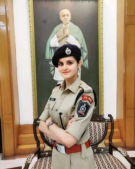 Ips Police Wallpaper, Ips Officers Lady, Ips Officer, Indian Police, Indian Police Service, Indian Army Special Forces, Female Police Officers, Ias Officers, Army Couple