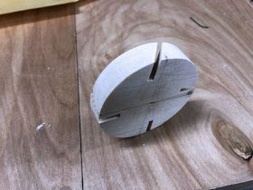 Scrollsaw Workshop: How to make a Whirligig center hub. Whirligigs Patterns Wind Spinners, Homemade Windmill, Garden Whirligig, Scrollsaw Workshop, Whirligigs Patterns, Wood Craft Patterns, Scroll Saw Patterns Free, Wind Sculptures, I Wan