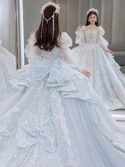 Big Ball Gown Dresses, White Ball Gowns With Sleeves, Beautiful Princess Gowns, Unique Princess Wedding Dresses, Wedding Dresses Kawaii, Pretty Poofy Dresses, Huge Wedding Dress Ball Gowns Cinderella, Big Bow Dress Gowns, Fantasy Princess Wedding Dress