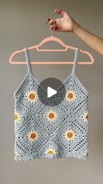 Crochet Top Video Tutorials, Crochet Granny Square Tank Top, Small Granny Square, Granny Square Tank Top, Tank Top Crochet, Crochet Tank Tops, Pythagorean Theorem, Embroidery Craft, Tutorial Video