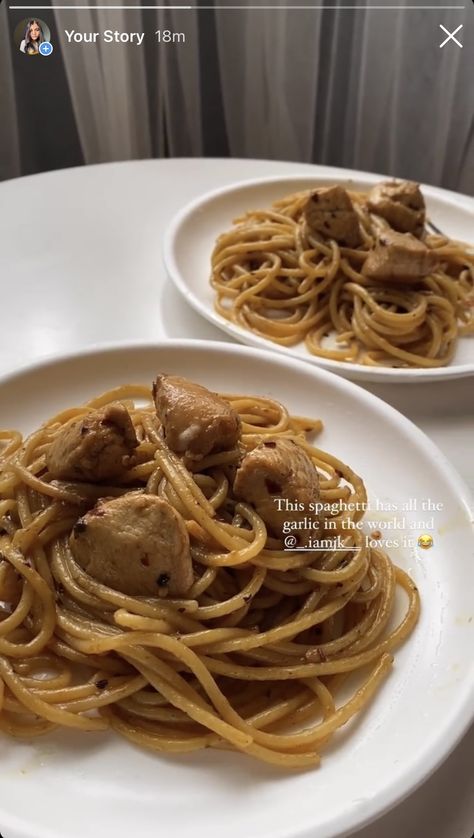 Spaghetti Captions Instagram, Spaghetti Captions, Garlic Butter Spaghetti, Pretty Pasta, Butter Spaghetti, Garlic Butter Pasta, Art Effects, Bakery Foods, Food Captions