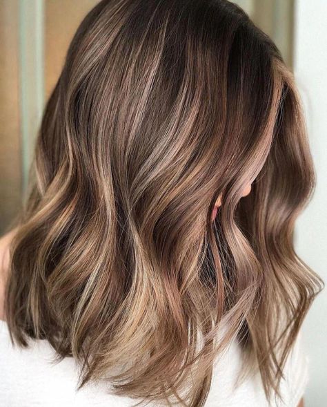 Thick Brown Hair With Subtle Highlights #brownhairbalayage Brown And Blonde, Vlasové Trendy, Brown Hair With Blonde Highlights, Hair Color Light Brown, Vegan Hair, Brown Hair Balayage, Hair Color Techniques, Brown Balayage, Colour Ideas