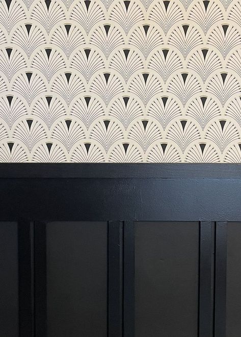 Diy Black Board, Black Board And Batten Wall, Kitchen Dining Room Wallpaper, Black Board And Batten, Art Deco Wall Paper, Hallway Wallpaper Ideas, Half Bathroom Wallpaper, Art Deco Hallway, Black And White Hallway