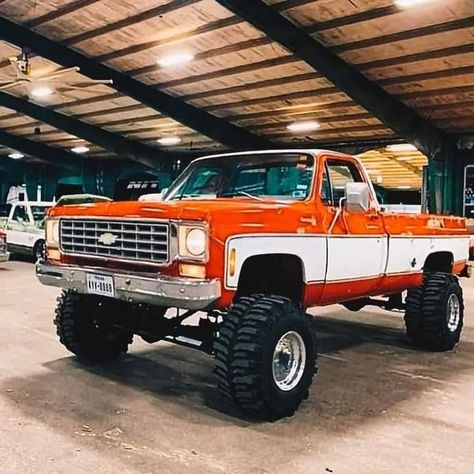 Lifted Chevy Trucks, Best Pickup Truck, Country Trucks, Studebaker Trucks, Trucks Lifted Diesel, Custom Pickup Trucks, Honda Civic Hatchback, Civic Hatchback, Chevy Pickup Trucks