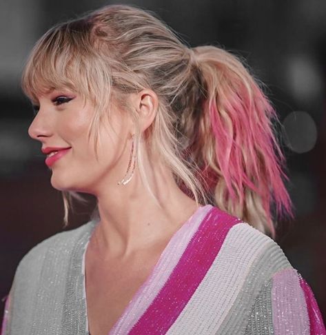 Lover Era, Swift Facts, Taylor Swift Facts, Swift Photo, Taylor Swift Red, Taylor Swift Hair, Red Taylor, Taylor Swift Wallpaper, Taylor Swift Album