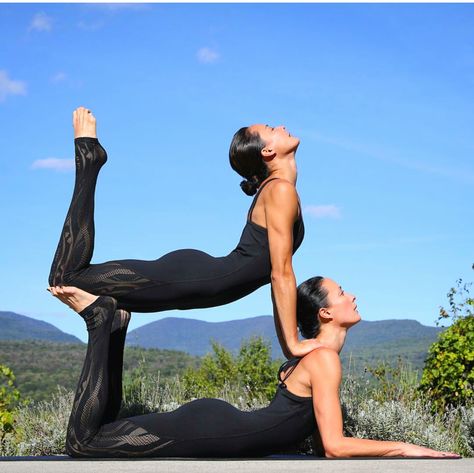 Acro Yoga Inspiration (@chintwins) Couples Yoga Challenge, Acro Poses, Two Person Yoga Poses, Two Person Yoga, Yoga For Two, 2 Person Yoga, Two People Yoga Poses, 2 Person Yoga Poses, 2 People Yoga Poses