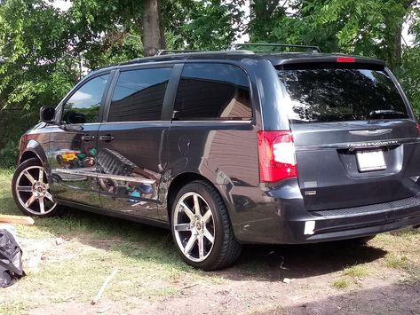 Town And Country Van, Chrysler 300s, Crown Vic, Mini Vans, Dodge Nitro, Van Ideas, Tire Size, Chrysler Town And Country, Grand Caravan
