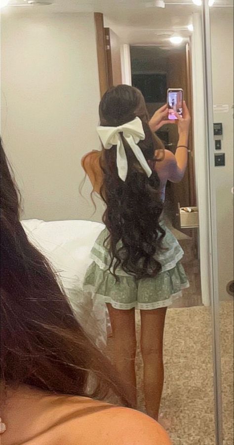 Prom Hair, Christmas Hairstyles, Hairstyle With Bow Clip, Ribbon Hairstyle, Bow Hairstyle, Hair Stylies, Hair Stylist Life, Aesthetic Hair, Trendy Hairstyles