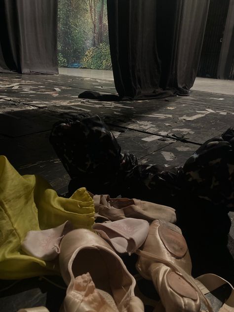 Ballet Stage Aesthetic, Backstage Ballet Aesthetic, Backstage Aesthetic Dance, Dance Backstage Aesthetic, Ballet Show Aesthetic, Nutcracker Backstage, Anya Core, Dancer Core, Backstage Ballet