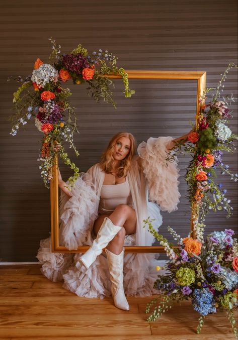 Best Props For Photoshoots, Hanging Flowers Backdrop Photoshoot, Floating Flower Photoshoot, Floral Theme Photoshoot, Flower Back Drop Photoshoot, Couch In A Field Photography, Spring Shoot Ideas, Floral Arrangements Photoshoot, Spring Picture Backdrop Ideas