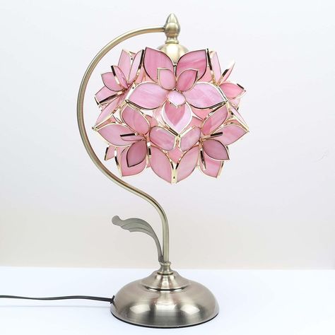 Stain Glass Lamp, Tiffany Vitray, Lily Lamp, Wooden Lamps Design, Lamps Design, Stained Glass Table Lamps, Cosy Room, Tiffany Stained Glass, Flower Lamp