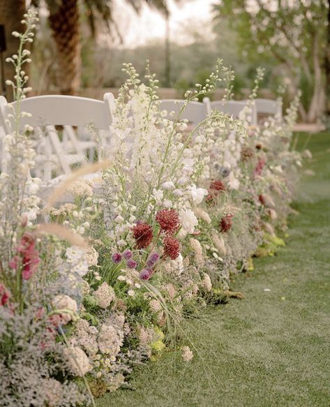 Southern Romantic Wedding, Outside Wedding Ceremony Flowers, Wedding Isles Decoration Outdoor Rustic Fall, Sustainable Wedding Flowers, Grounded Ceremony Flowers, Early Fall Wedding Bouquets, Cottage Core Wedding Flowers, Staircase Florals Wedding, Wild Flower Table Centerpieces