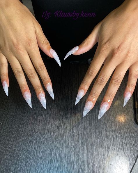 KlawsByKenn💅🏽 on Instagram: “Medium Stiletto White & Clear Marble Set🤍  Book Your Appointments Now❣️ Spots filling up fast💯  Link in Bio💕 #stlnailtech #stlnails…” Medium Stiletto Acrylic Nails, Medium Length Stiletto Nails, Hype Nails, Medium Stiletto Nails, Acrylic Nails Medium Length, Root Fade, Acrylic Nails Medium, Medium Stiletto, Medium Length Bobs