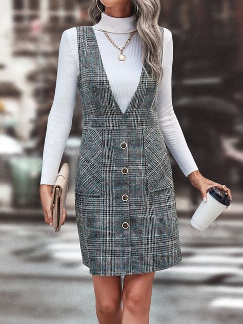 Sleeveless Sweaters For Women, Tweed Fashion Women, Tweed Work Dress, Womens Pinafore Dress, Classic Fashion Looks, Plaid Overall Dress, Tweed Fashion, Rok Outfit, Kaftan Designs