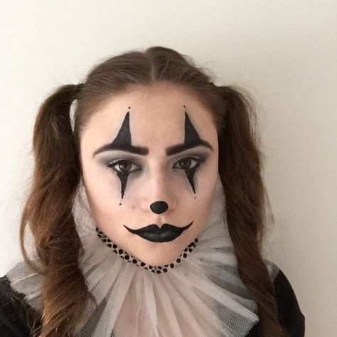 13 Days of Halloween Makeup-Harlequin Black And White Clown Makeup Easy, Black And White Jester Makeup, Black And White Makeup Halloween, Basic Clown Makeup, Clown Makeup Black And White, Easy Clown Makeup Simple, Black Clown Makeup, Basic Halloween Makeup, Black And White Clown Makeup