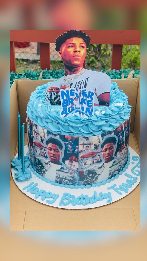 Boujee Cake, Rapper Birthday Cake, Rapper Birthday, Fnaf Cake, 28th Birthday Ideas, Elephant Habitat, Cake Designs For Boy, Chandelier Cake, Alcohol Cake