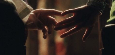 James Mcavoy, Hands Cinematography, Atonement Movie, Period Pieces, Wedding Cinematography, Historical Women, Beautiful Film, Movie Shots, Atonement