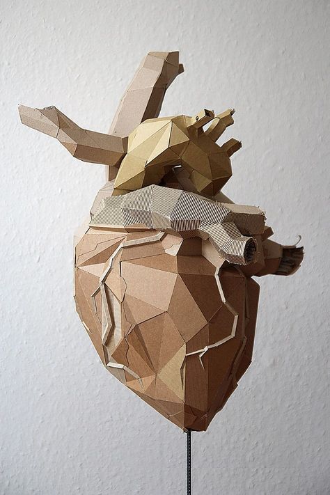 Paper Heart Croquis, Cardboard Sculptures, Cardboard Art Sculpture, Instalation Art, Paper Art Sculpture, Cardboard Sculpture, Sculpture Projects, Cardboard Art, Paper Heart