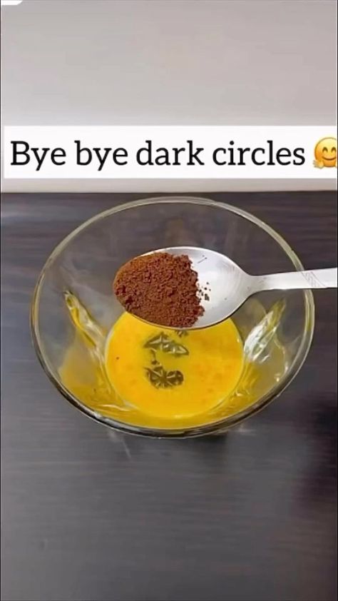 Dark Circle Remedies, Face Skin Care Routine, Dark Eye Circles, Clear Healthy Skin, Diy Skin Care Routine, Eye Skin Care, Natural Skin Care Remedies, Natural Face Skin Care, Good Skin Tips