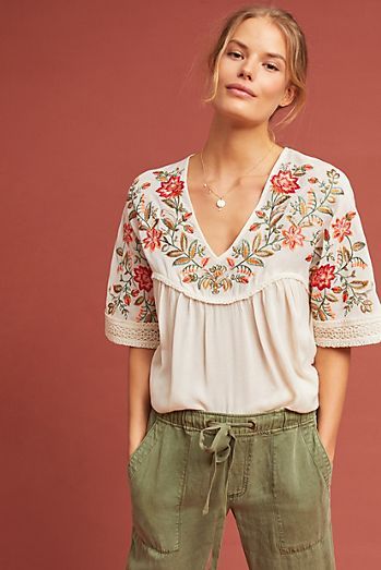 Womens Embroidered Tops, Curvy Style, Embroidered Shirt Outfit, Embroidered Top Outfit, Embroidered Tops For Women, Embroidered Outfits, Embroided Top, Blue Embroidered Top, Embroidered Tops