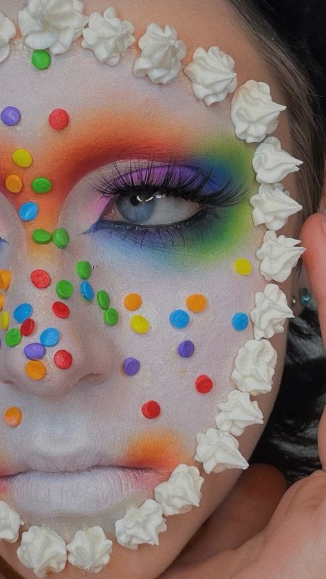 Cake Make Up, Food Makeup Looks, Cake Makeup Look, Cute Face Painting Aesthetic, Anya Tisdale, Face Paint Makeup Looks, Birthday Cake Makeup, Cake Face Makeup, Chapelle Roan