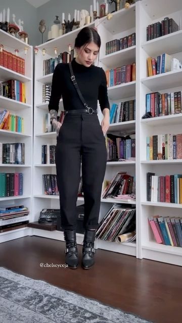 Cute Goth Winter Outfits, Goth Corporate Outfit, Black Outfits Curvy, Curvy Black Outfit, Alternative Corporate Outfits, Business Casual Outfits Alternative, Alt Business Casual Outfits, Business Goth Work Outfits, Professional Grunge Outfits