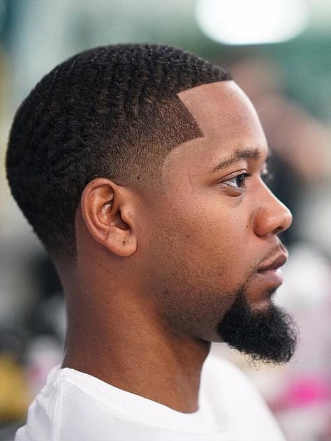 Black Man Haircut Fade, Low Cut Hairstyles, Low Haircuts, Black Haircut Styles, Black Men Beard Styles, Black Men Haircut, Black Boys Haircuts, Black Hair Cuts, Low Fade Haircut