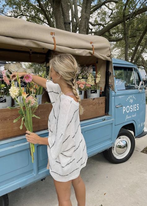 Boba Business, Natalie Zacek, Flower Van, Plant Business, Beach 2024, Bar Trailer, Hibiscus Garden, Mobile Cafe, Flower Shop Design