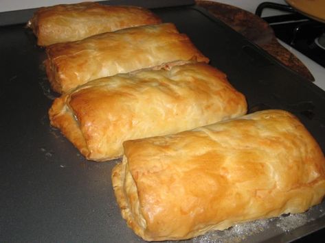 Salmon In Pastry Recipe, Salmon In Pastry, Salmon And Goat Cheese, Salmon In Puff Pastry, Salmon Ideas, Philo Dough, Salmon En Croute, Salmon Wellington, Puffed Pastry