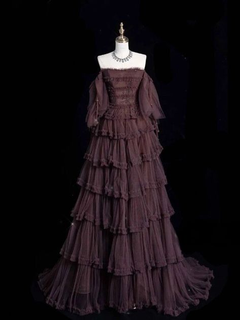 Vintage Sparkly Prom Dress, Fiona Apple Inspired Outfit, Pretty Dresses With Sleeves, Stunning Gowns Evening, Goth Prom Ideas, Prom Dresses Dramatic, Witch Dress Aesthetic, Mideval Dresses, Slytherin Yule Ball Dresses