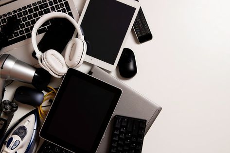 Recycling, Mobile Phones, Gadgets, Electronic Waste, Electronic Gadgets, Old Computers, Code Promo, White Background