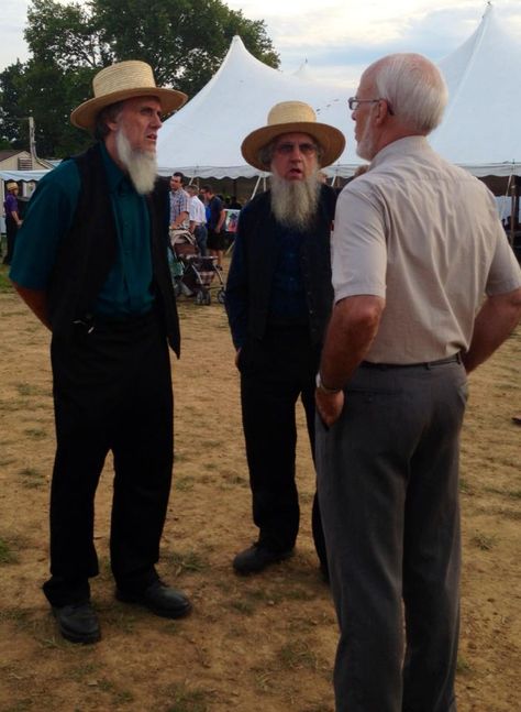 Bearded Men, Amish Hat, Amish Men, Amish Life, Hats Men, Facial Hair, Hats For Men, Cowboy Hats, Facial