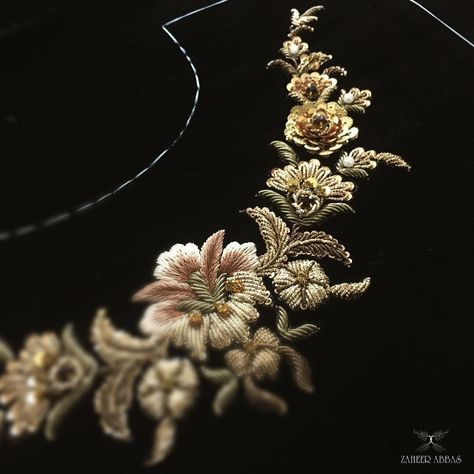 288 отметок «Нравится», 2 комментариев — Zaheer Abbas (@zaheerabbasofficial) в Instagram: «Exquisite details !!! #handembroidery #artisan #craftmanship #details #blackngold #antique #classic…» Crazy Quilting, Embroidery Designs Ideas, Zardosi Embroidery, Gold Work Embroidery, Zardozi Embroidery, Motifs Perler, Hand Embroidery Dress, Embroidery On Kurtis, Kurti Embroidery Design