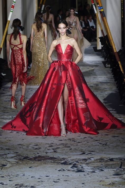 Red Zuhair Murad Dress, Haute Couture Red Dress, Dramatic Dresses Haute Couture, Dramatic Gowns Haute Couture, Red Haute Couture Gowns, Red Dress Haute Couture, Red Dress Couture, Red Couture Dress, Red Haute Couture