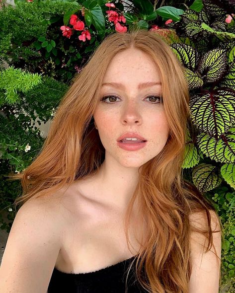 Apricot Hair, Ginger Hair Dyed, Strawberry Blonde Hair Color, Strawberry Hair, Ginger Hair Color, Strawberry Blonde Hair, Hair Stylies, Hair Color And Cut, Hair Inspiration Color