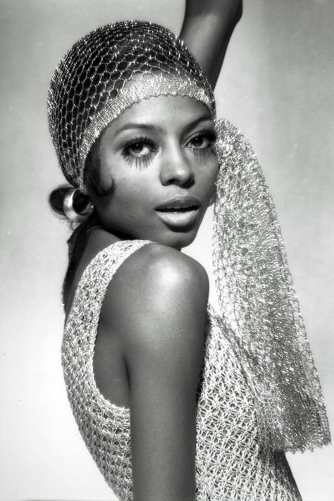 Ms. Ross in 1982, In Photos: Diana Ross's Best Style Moments  - HarpersBAZAAR.com Diana Ross Style, Mode Disco, Look Festival, Oh My Goddess, Vintage Black Glamour, 70s Disco, Black Hollywood, Studio 54, Glamorous Style