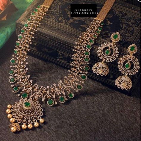 White Stone Haram Indian Gold, Diamond Ornaments, Diamond Haram, Designer Jewelery, Uncut Diamond Necklace, Choker Indian, Diamond Necklace Indian, Sabyasachi Jewelry, Gold Haram