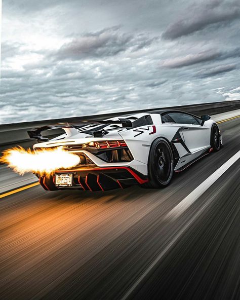 Lamborghini Aventador Wallpaper, Carros Lamborghini, Kad Nama, Aventador Lamborghini, Lamborghini Lamborghini, Luxury Sports Cars, Sports Car Wallpaper, Pimped Out Cars, Cool Car Pictures