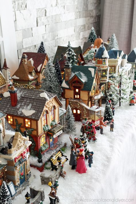 Diy Christmas Village Displays, Christmas Tree Village Display, Diy Natal, Christmas Tree Village, Christmas Village Sets, Lemax Christmas Village, Lemax Christmas, Diy Christmas Village, Christmas Village Houses