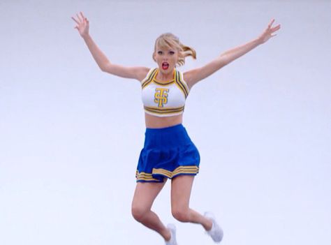 Shake It Off Music Video Outfit, Taylor Swift Music Videos, Cheerleader Costume, Taylor Swift New, Taylor Swift Hot, Estilo Taylor Swift, All About Taylor Swift, Taylor Swift Music, Music Hits