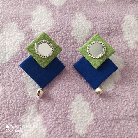 Jewel Video, Diy Jwellary, Cardboard Earrings, Cloth Earrings, Fabric Earring, Diy Jewelry Videos, Trendy Jewelry Handmade, Glass Beads Diy, Earrings Diy Handmade