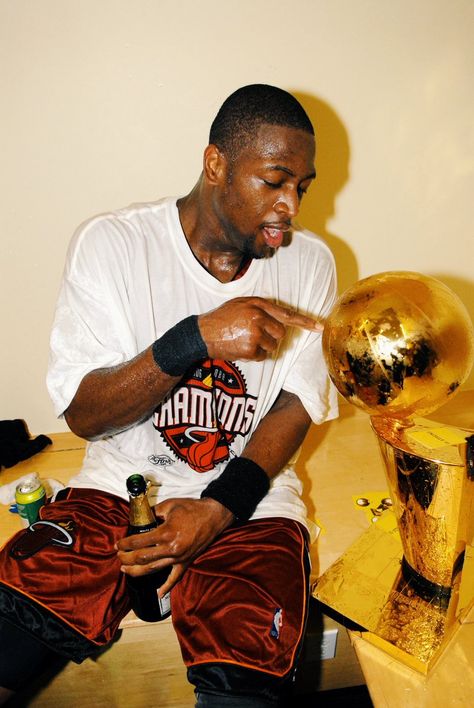 Bleacher Report on Twitter: "D-Wade after going down 0-2 in the 2006 Finals: 42 PTS, W 36 PTS, W 43 PTS, W 36 PTS, W Flash turns 37 today ⚡… " Wade Wallpaper, Dwyane Wade Wallpaper, Lebron And Wade, Nba Christmas, Dwayne Wade, Bola Basket, Shooting Guard, Nba Pictures, Basketball Photography